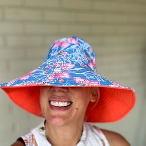 NWOT Lilly Pulitzer Reversible Wide Brim Floral Orange Hat with SPF 50